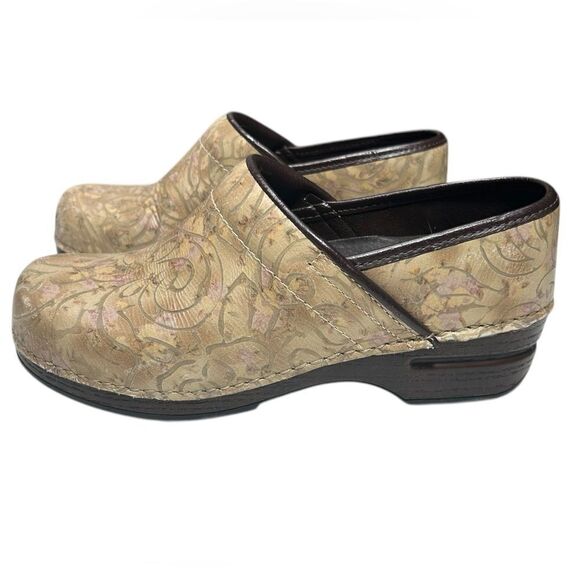 Dansko XP Floral Leather Clogs Slip Resistant Slip On Nurse Shoes Metallic - Picture 5 of 10